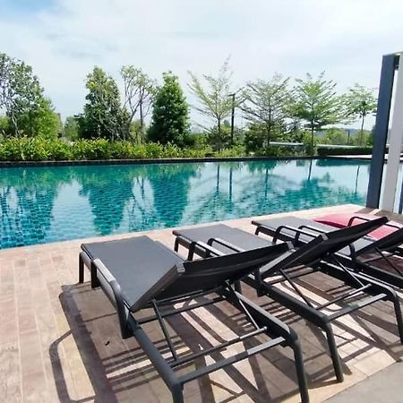 Theolive Family Suite @Klia By Honey Homestay Sepang Zewnętrze zdjęcie